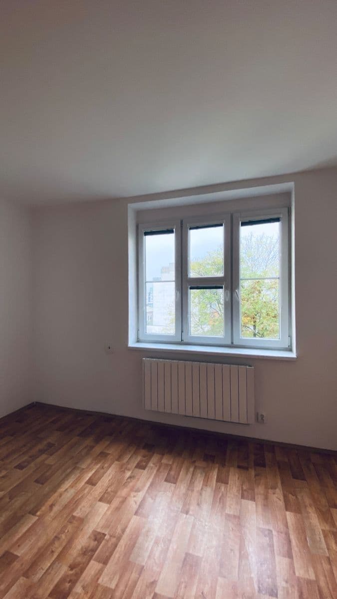 Prenájom bytu 2-izbový 50 m², Komunardů, Praha, Praha Prenájom bytu 2-izbový 50 m², Komunardů, Praha, Praha