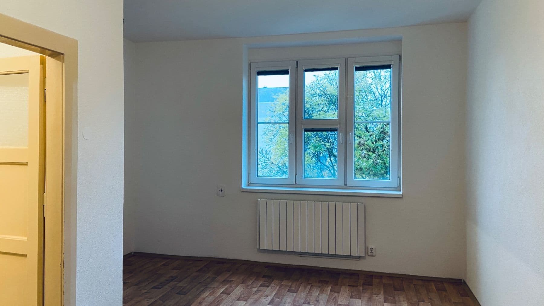 Prenájom bytu 2-izbový 50 m², Komunardů, Praha, Praha Prenájom bytu 2-izbový 50 m², Komunardů, Praha, Praha
