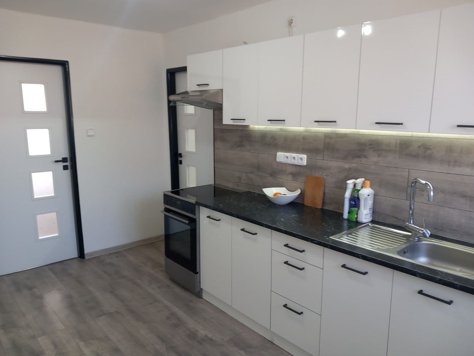 Prenájom bytu 2-izbový 60 m², Obránců míru, Březnice, Středočeský kraj Prenájom bytu 2-izbový 60 m², Obránců míru, Březnice, Středočeský kraj