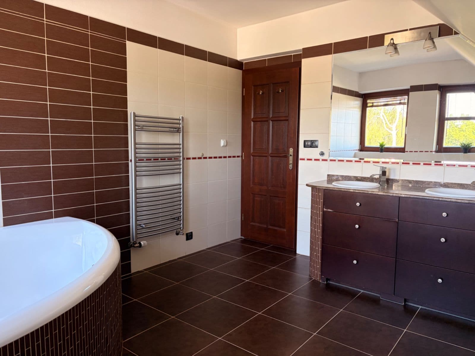 Prenájom domu 300 m², pozemek 1.400 m², Pod Ovčínem, Praha, Praha Prenájom domu 300 m², pozemek 1.400 m², Pod Ovčínem, Praha, Praha