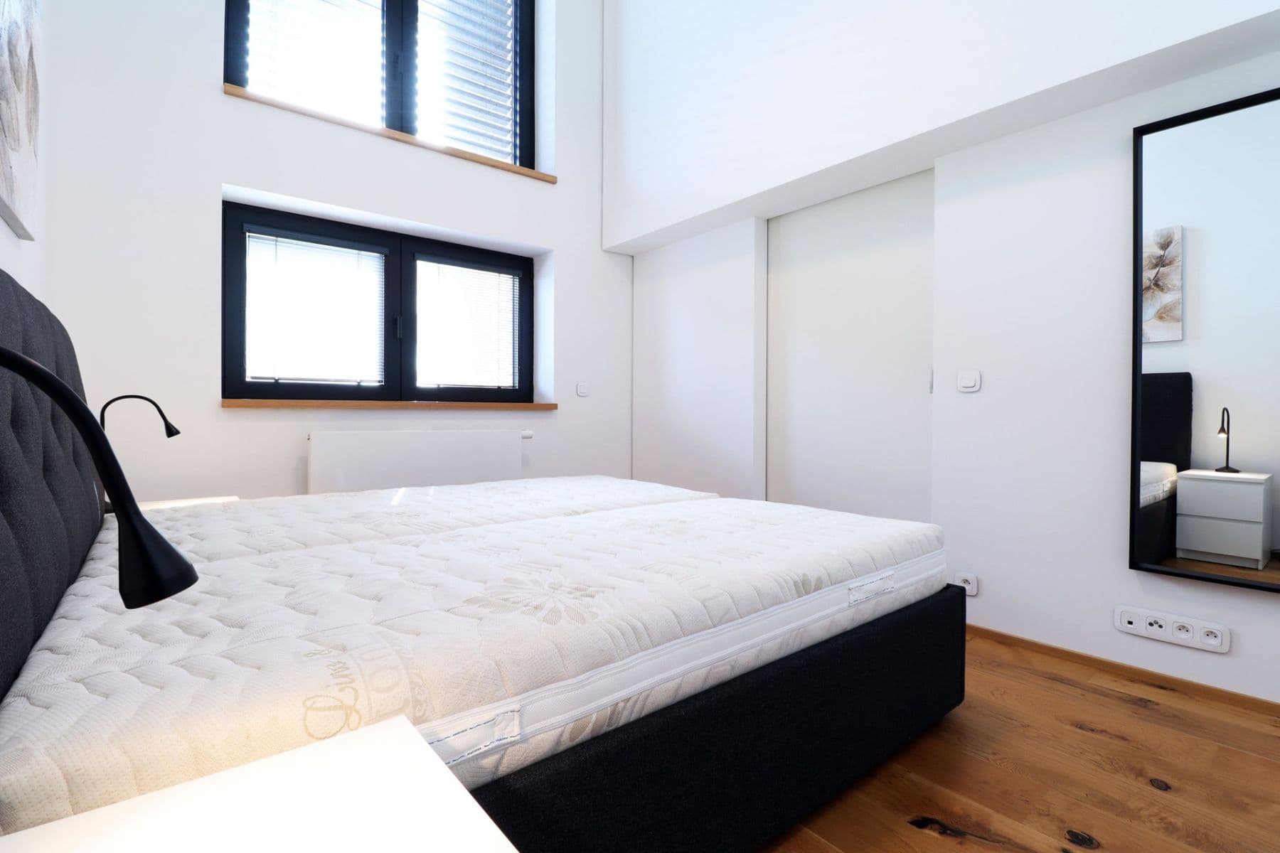 Prenájom bytu 2-izbový 55 m², Naskové, Praha, Praha Prenájom bytu 2-izbový 55 m², Naskové, Praha, Praha