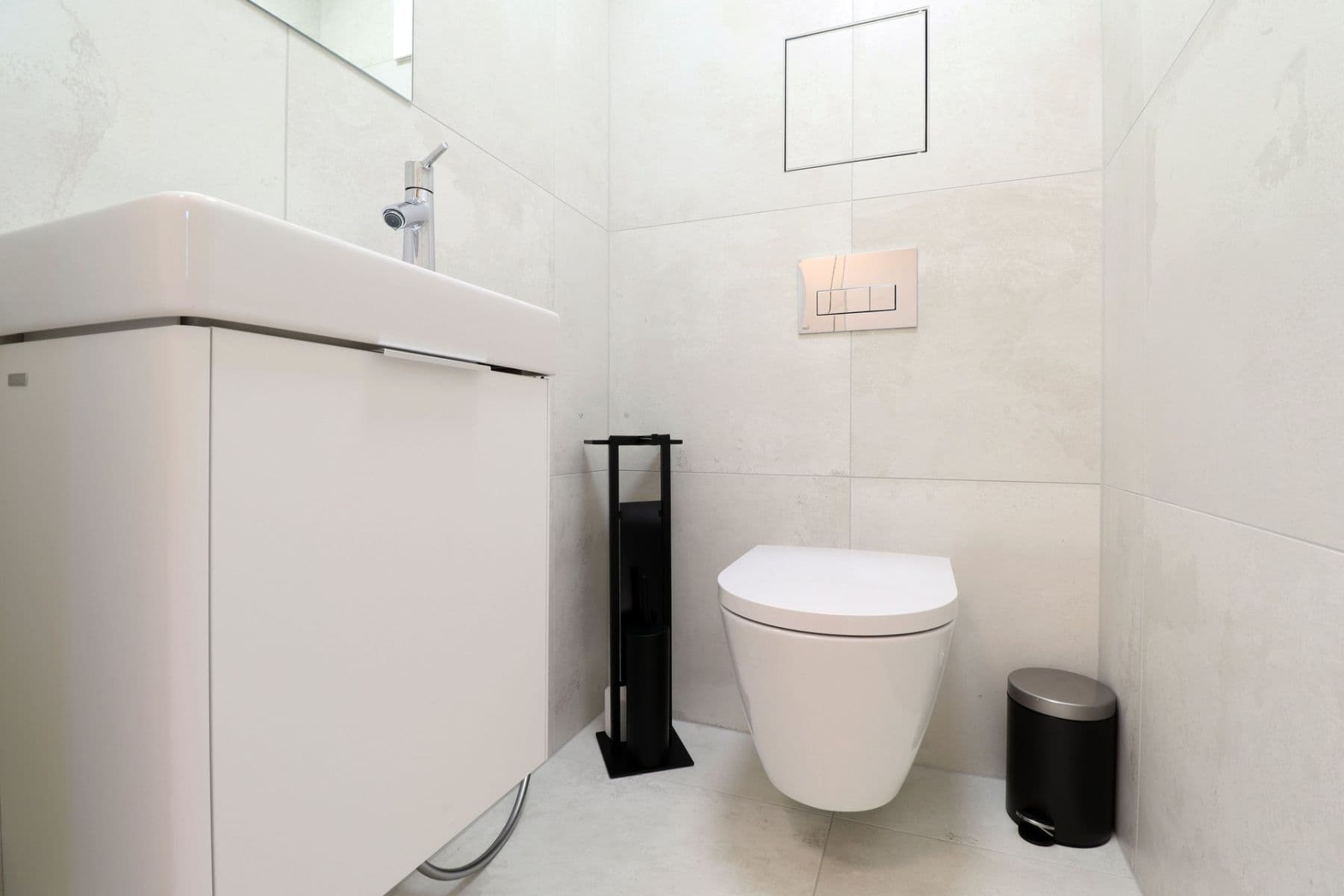 Prenájom bytu 2-izbový 55 m², Naskové, Praha, Praha Prenájom bytu 2-izbový 55 m², Naskové, Praha, Praha