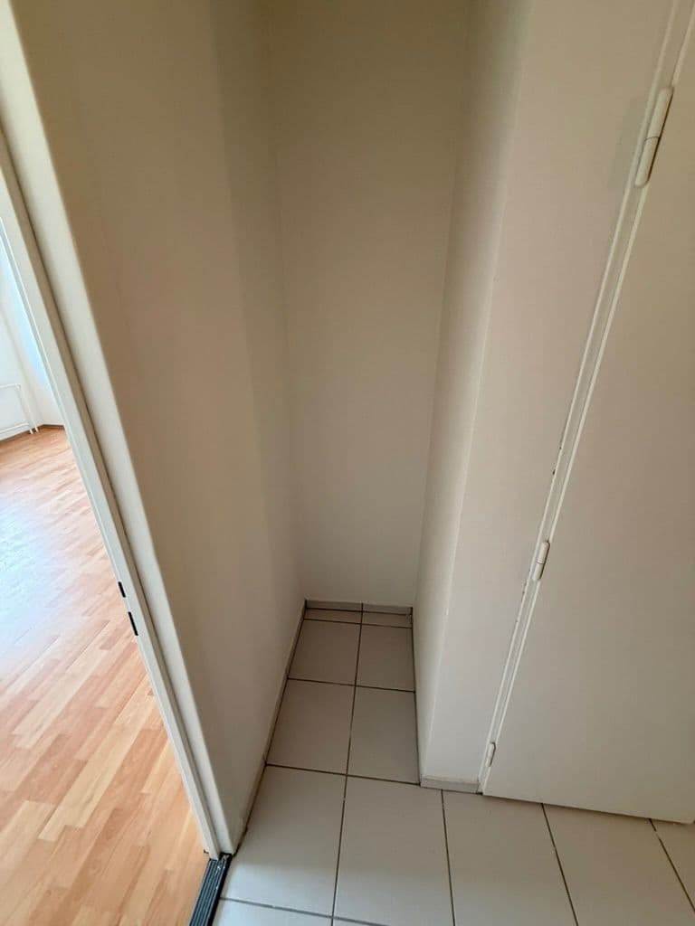 Prenájom bytu 1-izbový 32 m², Unčínská, Teplice, Ústecký kraj Prenájom bytu 1-izbový 32 m², Unčínská, Teplice, Ústecký kraj