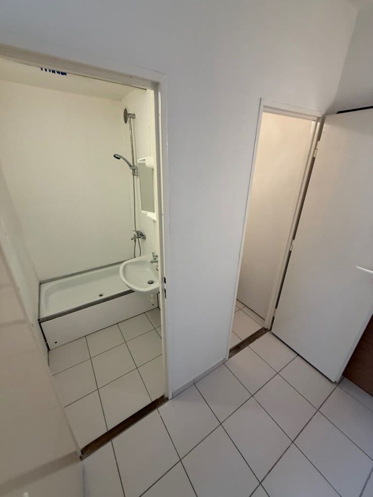 Prenájom bytu 1-izbový 32 m², Unčínská, Teplice, Ústecký kraj Prenájom bytu 1-izbový 32 m², Unčínská, Teplice, Ústecký kraj