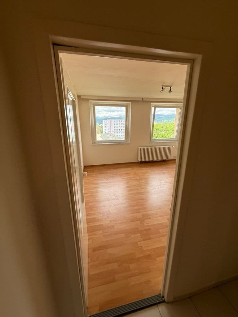 Prenájom bytu 1-izbový 32 m², Unčínská, Teplice, Ústecký kraj Prenájom bytu 1-izbový 32 m², Unčínská, Teplice, Ústecký kraj