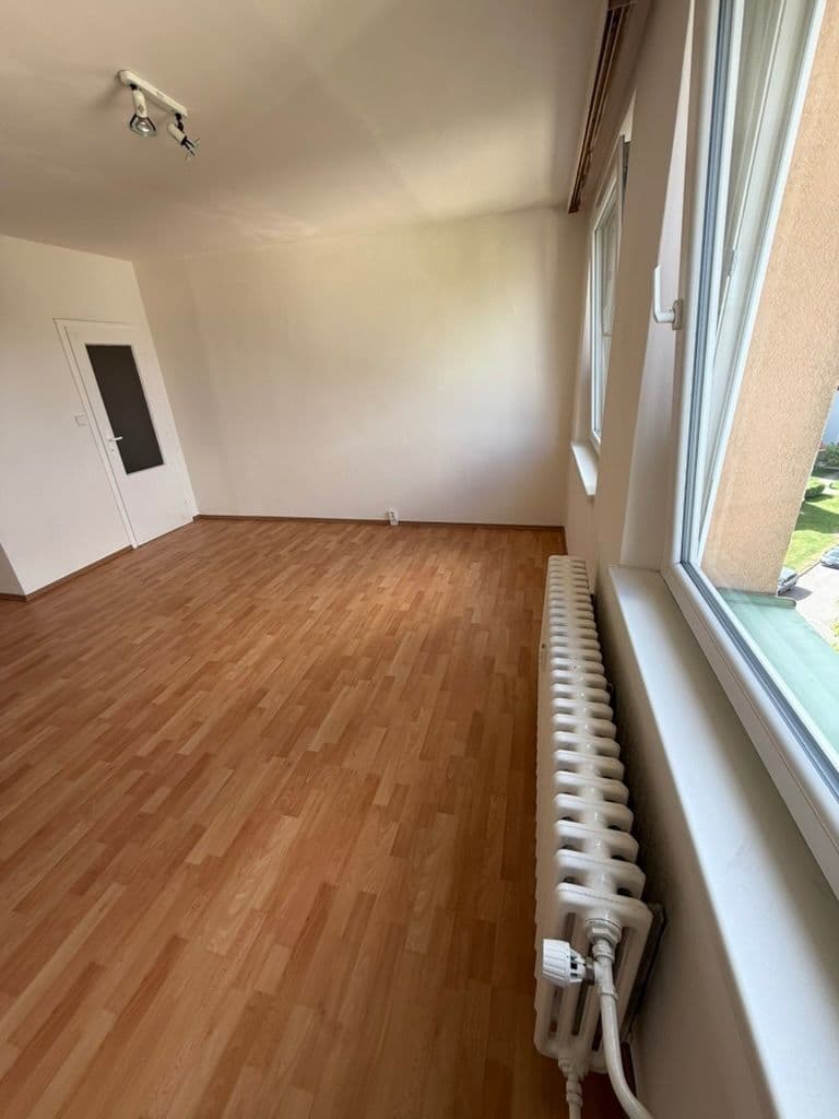 Prenájom bytu 1-izbový 32 m², Unčínská, Teplice, Ústecký kraj Prenájom bytu 1-izbový 32 m², Unčínská, Teplice, Ústecký kraj