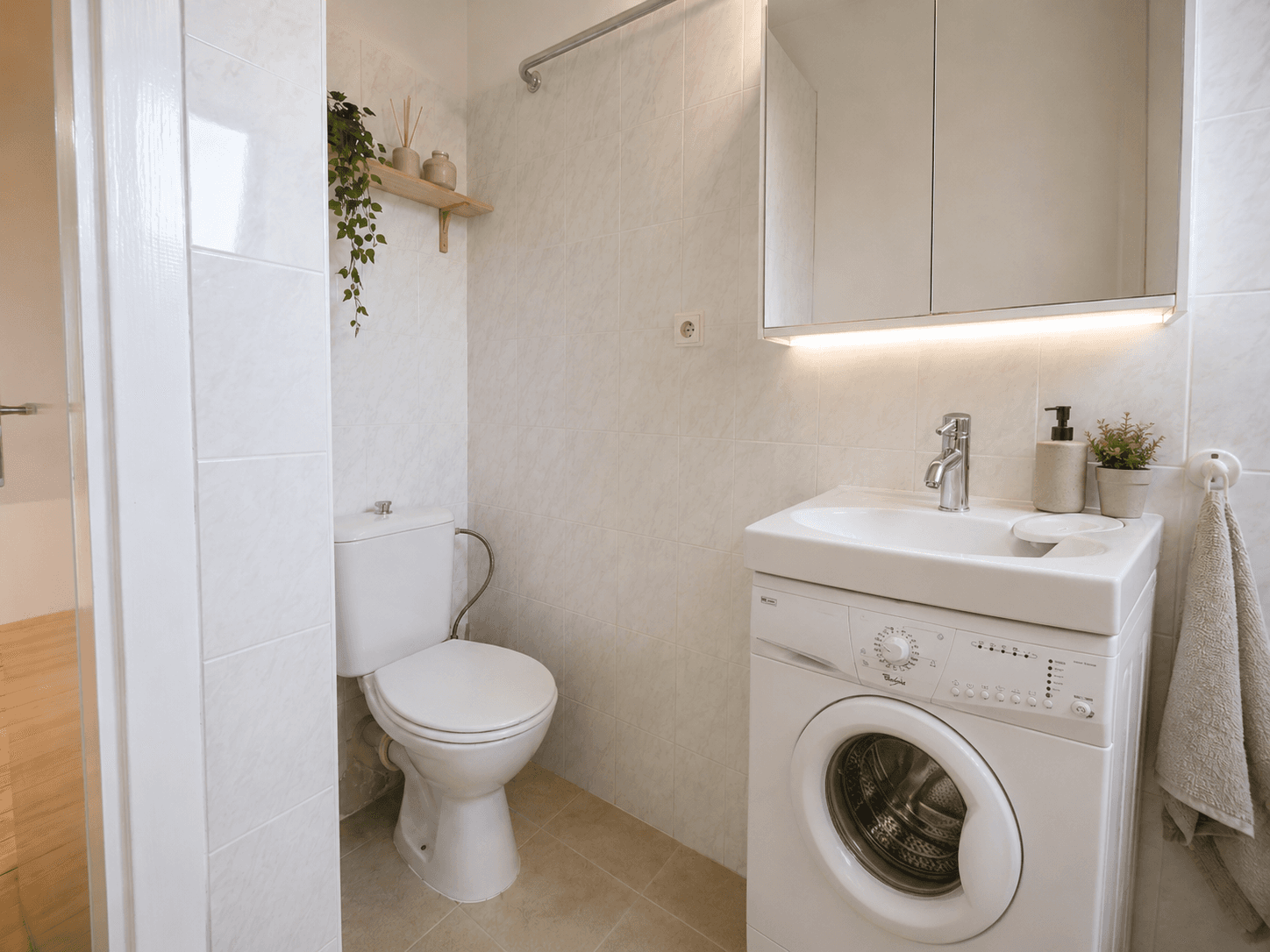 Prenájom domu 40 m², pozemek 2.000 m², Filmařská, Praha, Praha Prenájom domu 40 m², pozemek 2.000 m², Filmařská, Praha, Praha