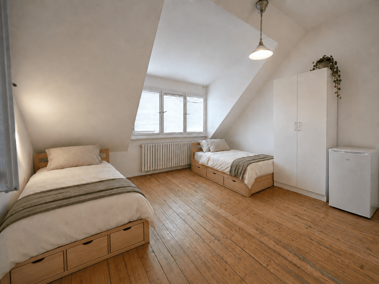 Prenájom domu 40 m², pozemek 2.000 m², Filmařská, Praha, Praha Prenájom domu 40 m², pozemek 2.000 m², Filmařská, Praha, Praha