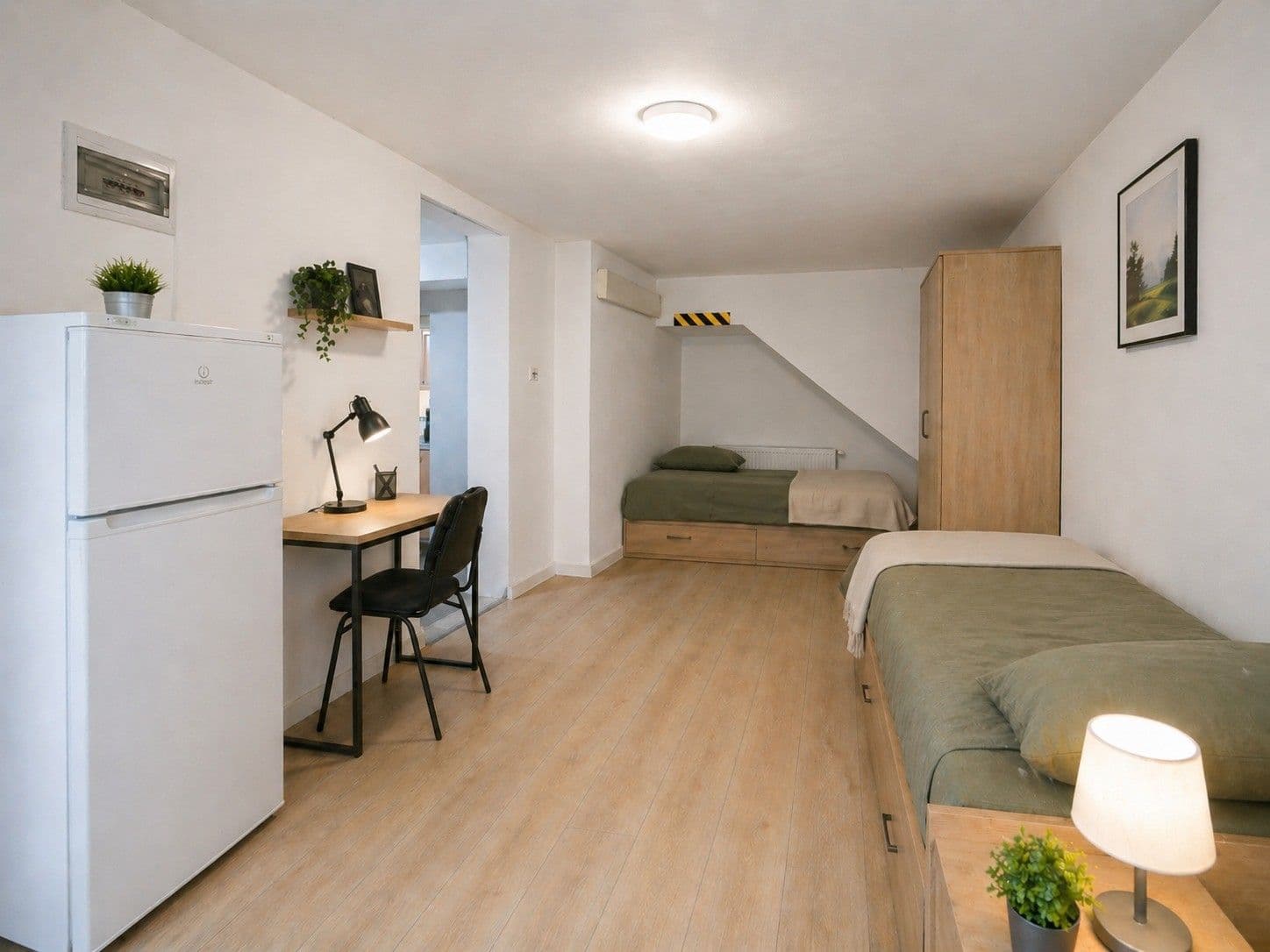 Prenájom domu 40 m², pozemek 2.000 m², Filmařská, Praha, Praha Prenájom domu 40 m², pozemek 2.000 m², Filmařská, Praha, Praha