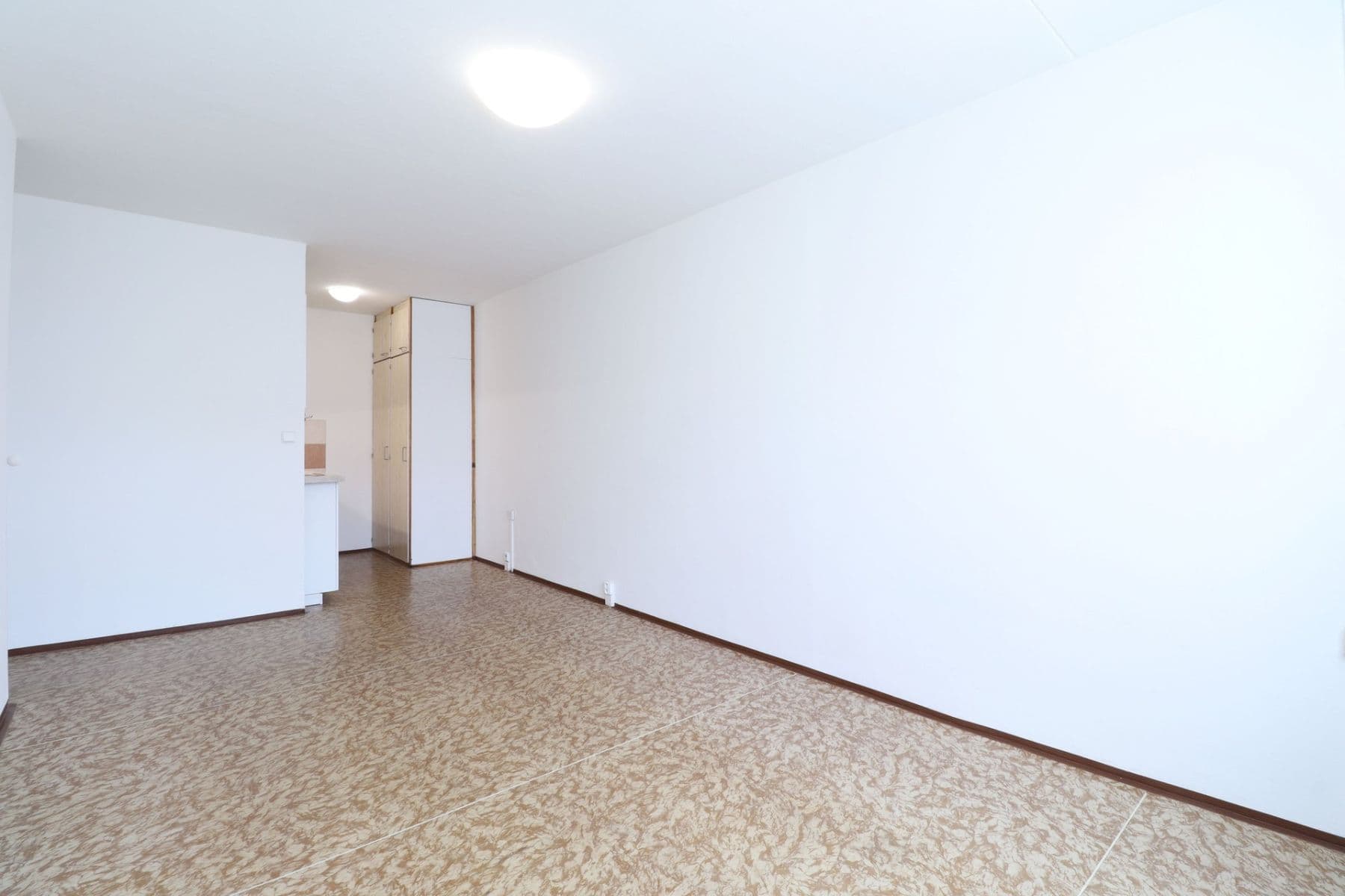 Prenájom bytu 2-izbový 43 m², Přecechtělova, Praha, Praha Prenájom bytu 2-izbový 43 m², Přecechtělova, Praha, Praha