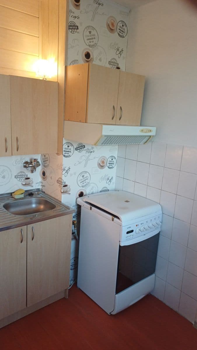 Prenájom bytu 1-izbový 33 m², Habrová, Praha, Praha Prenájom bytu 1-izbový 33 m², Habrová, Praha, Praha
