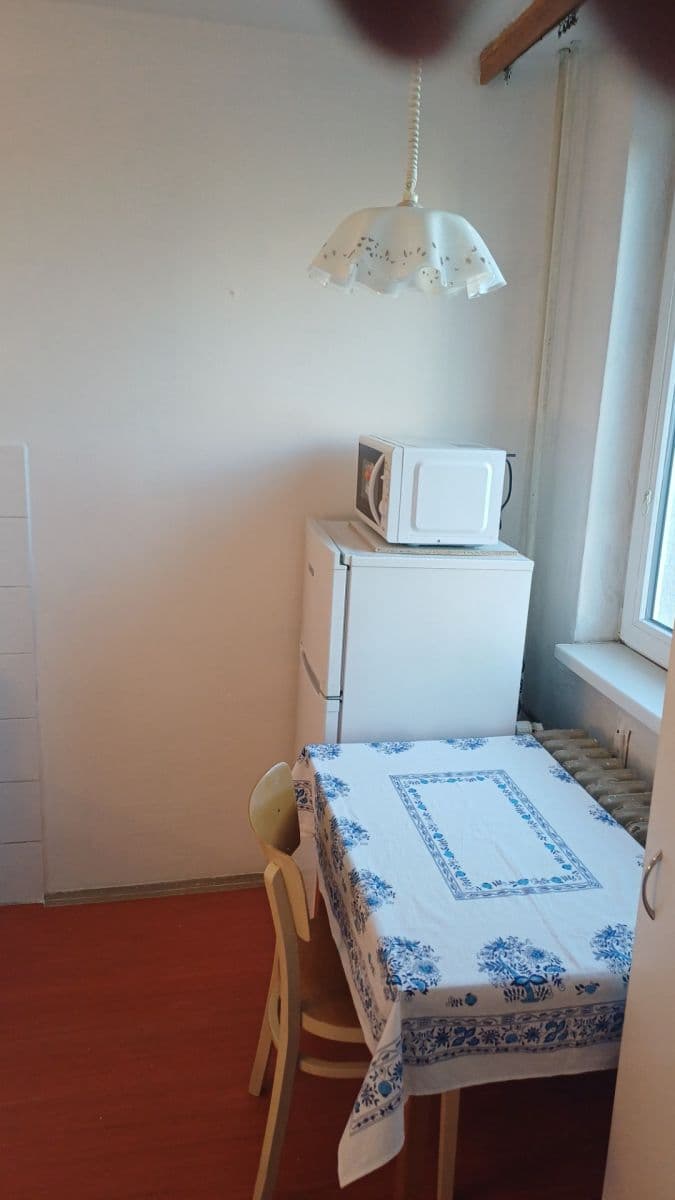 Prenájom bytu 1-izbový 33 m², Habrová, Praha, Praha Prenájom bytu 1-izbový 33 m², Habrová, Praha, Praha