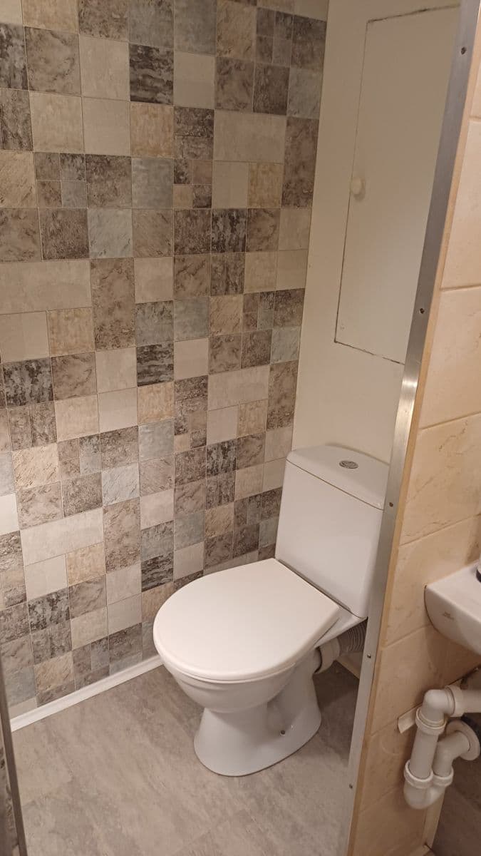 Prenájom bytu 1-izbový 33 m², Habrová, Praha, Praha Prenájom bytu 1-izbový 33 m², Habrová, Praha, Praha