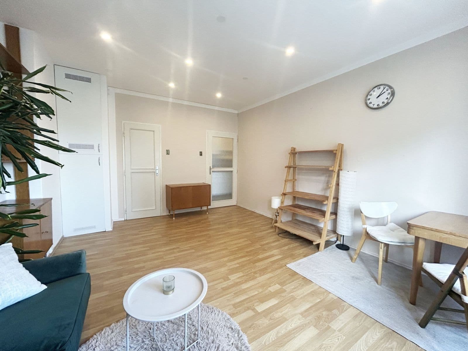 Prenájom bytu 2-izbový 47 m², Jihlavská, Praha, Praha Prenájom bytu 2-izbový 47 m², Jihlavská, Praha, Praha