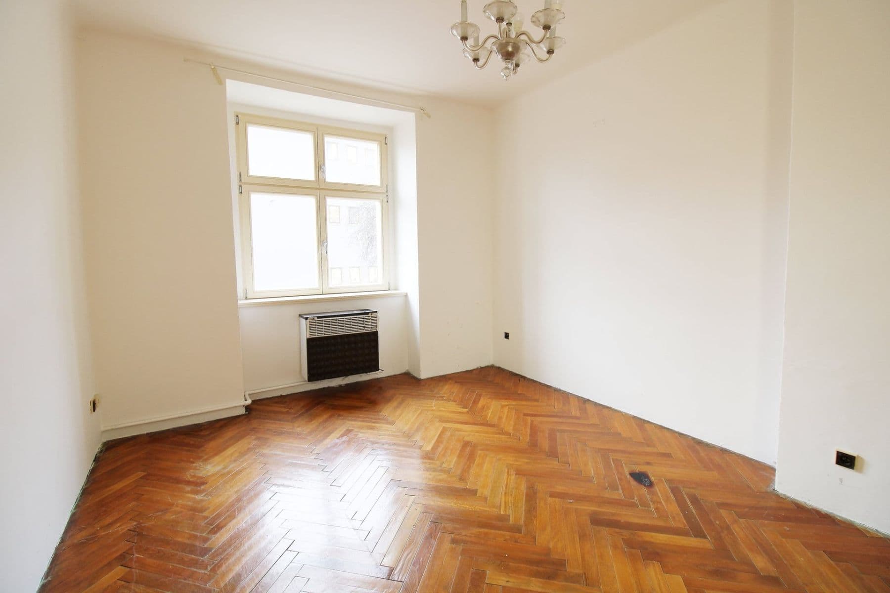 Prenájom bytu 1-izbový 41 m², Ruská, Praha, Praha Prenájom bytu 1-izbový 41 m², Ruská, Praha, Praha