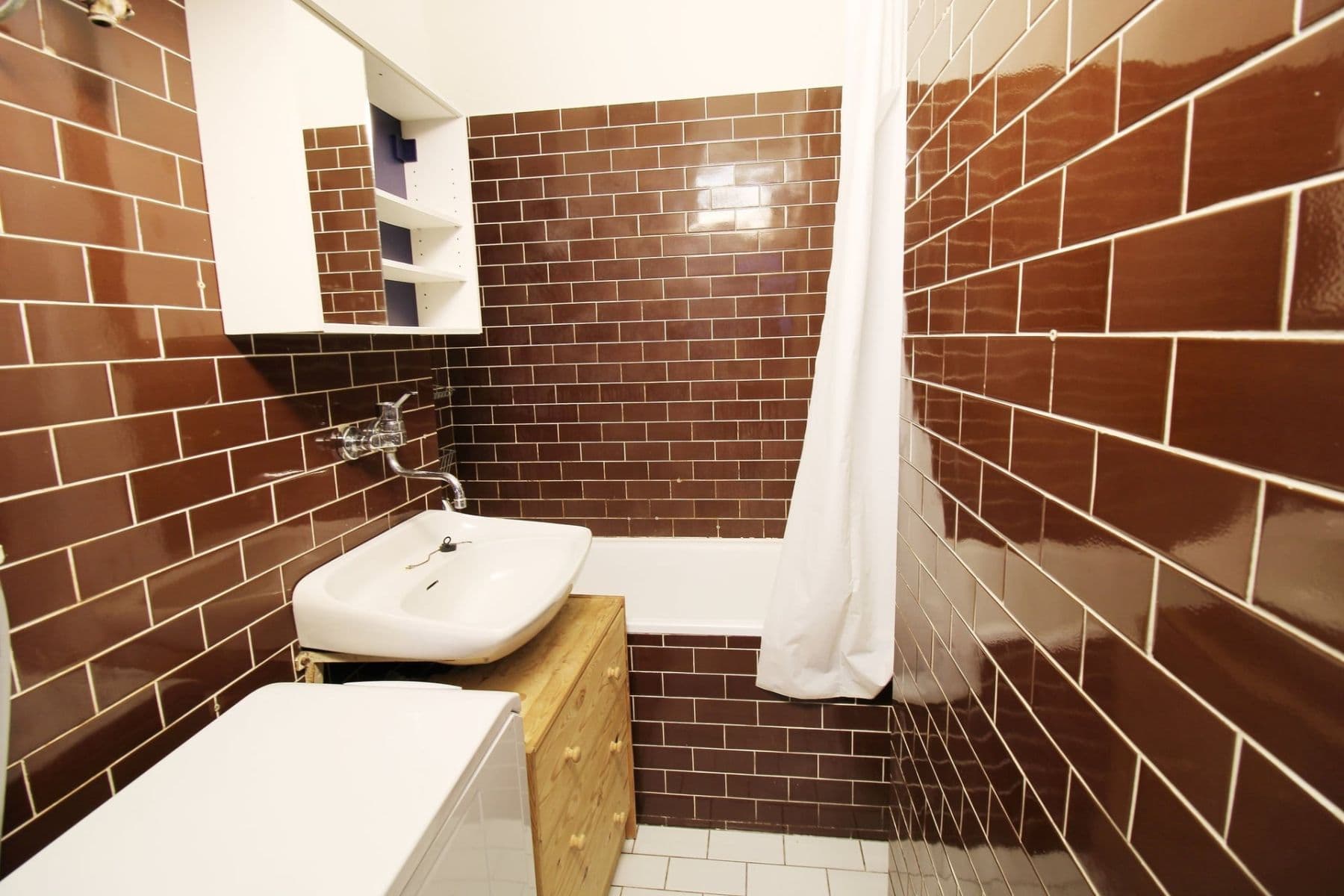 Prenájom bytu 1-izbový 41 m², Ruská, Praha, Praha Prenájom bytu 1-izbový 41 m², Ruská, Praha, Praha