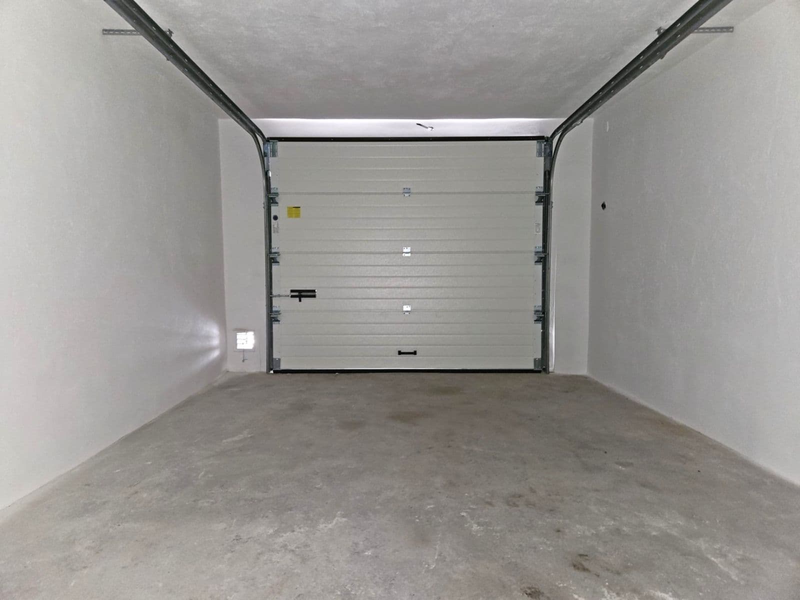 Predaj garáže 22 m², Riedlova, Desná, Liberecký kraj Predaj garáže 22 m², Riedlova, Desná, Liberecký kraj
