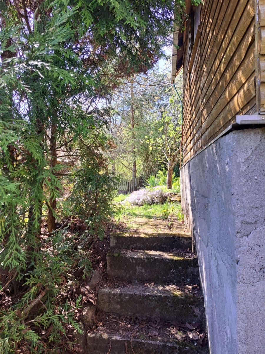 Predaj rekreačného objektu 40 m², pozemek 398 m², Pšov, Karlovarský kraj Predaj rekreačného objektu 40 m², pozemek 398 m², Pšov, Karlovarský kraj
