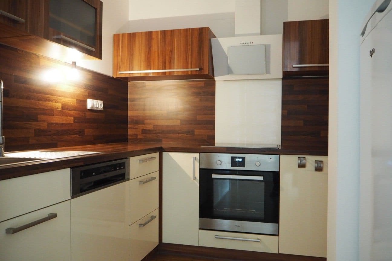 Prenájom bytu 2-izbový 65 m², Šafaříkovy sady, Plzeň, Plzeňský kraj Prenájom bytu 2-izbový 65 m², Šafaříkovy sady, Plzeň, Plzeňský kraj