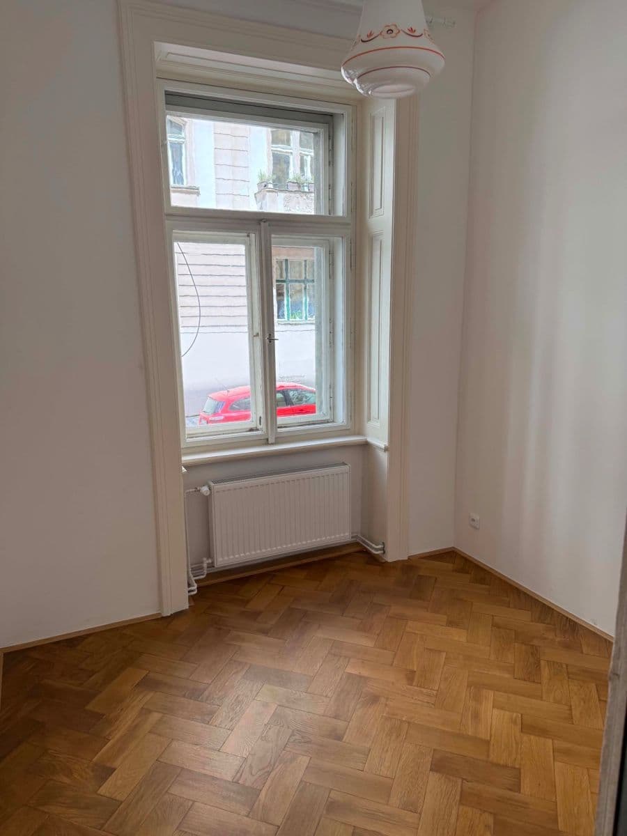 Prenájom bytu 4-izbový 85 m², Záhořanského, Praha, Praha Prenájom bytu 4-izbový 85 m², Záhořanského, Praha, Praha
