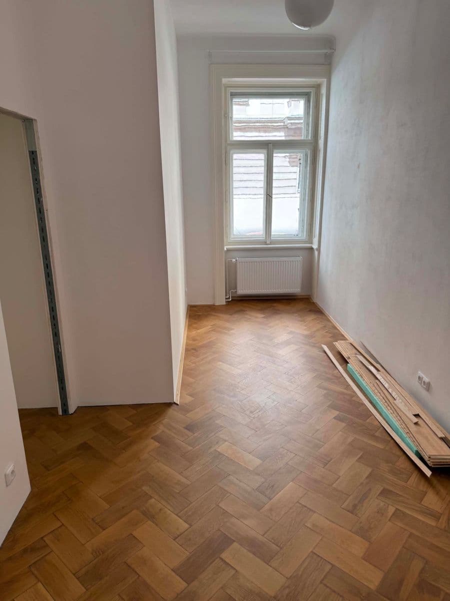 Prenájom bytu 4-izbový 85 m², Záhořanského, Praha, Praha Prenájom bytu 4-izbový 85 m², Záhořanského, Praha, Praha