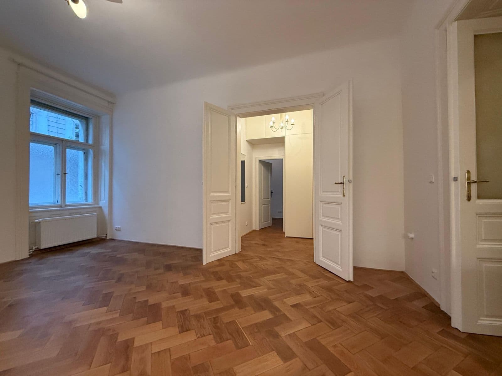 Prenájom bytu 4-izbový 85 m², Záhořanského, Praha, Praha Prenájom bytu 4-izbový 85 m², Záhořanského, Praha, Praha