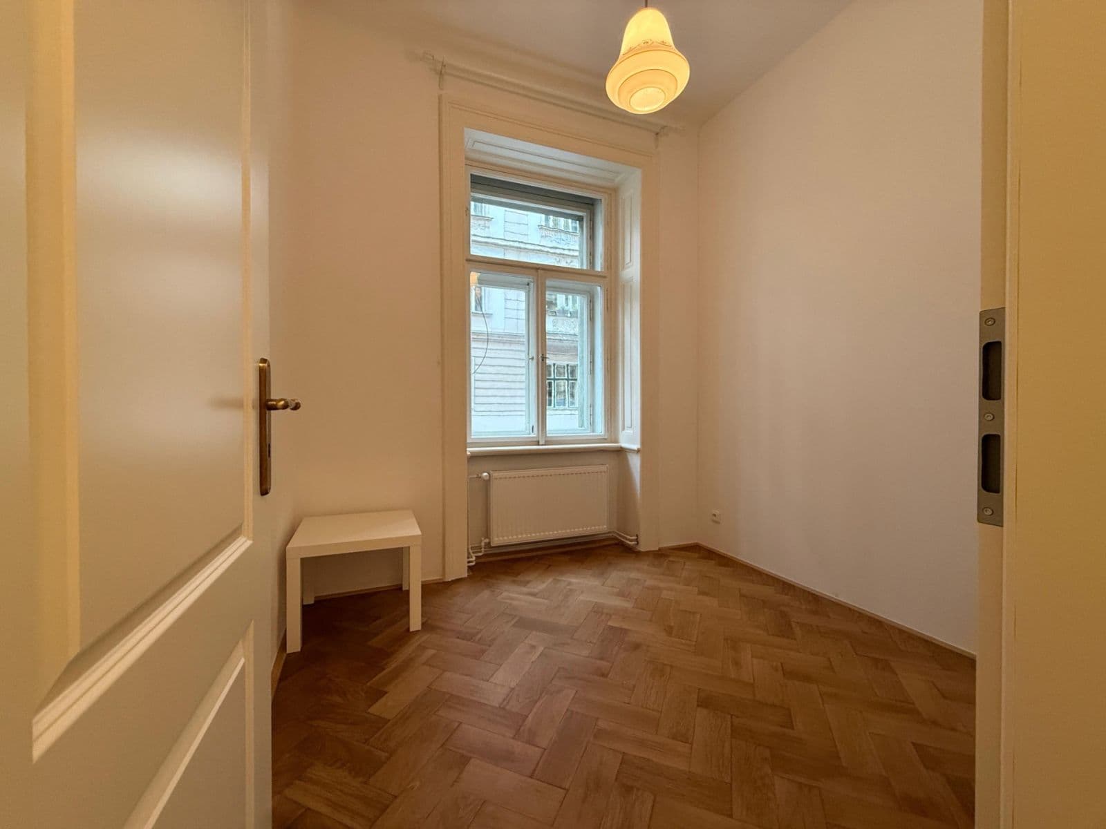 Prenájom bytu 4-izbový 85 m², Záhořanského, Praha, Praha Prenájom bytu 4-izbový 85 m², Záhořanského, Praha, Praha