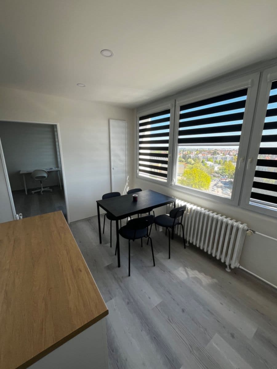 Predaj bytu 3-izbový 81 m², Evropská, Praha, Praha Predaj bytu 3-izbový 81 m², Evropská, Praha, Praha