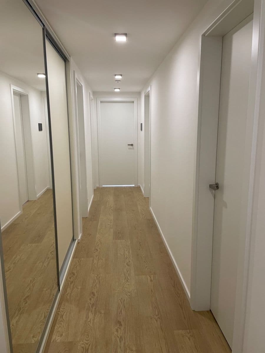 Prenájom bytu 2-izbový 73 m², Hábova, Praha, Praha Prenájom bytu 2-izbový 73 m², Hábova, Praha, Praha