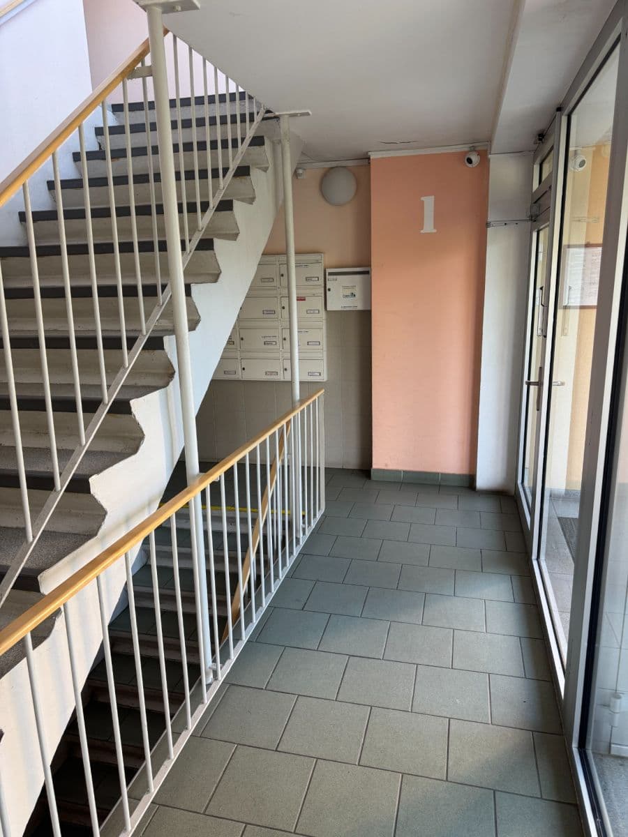 Predaj bytu 2-izbový 47 m², Kozmíkova, Praha, Praha Predaj bytu 2-izbový 47 m², Kozmíkova, Praha, Praha