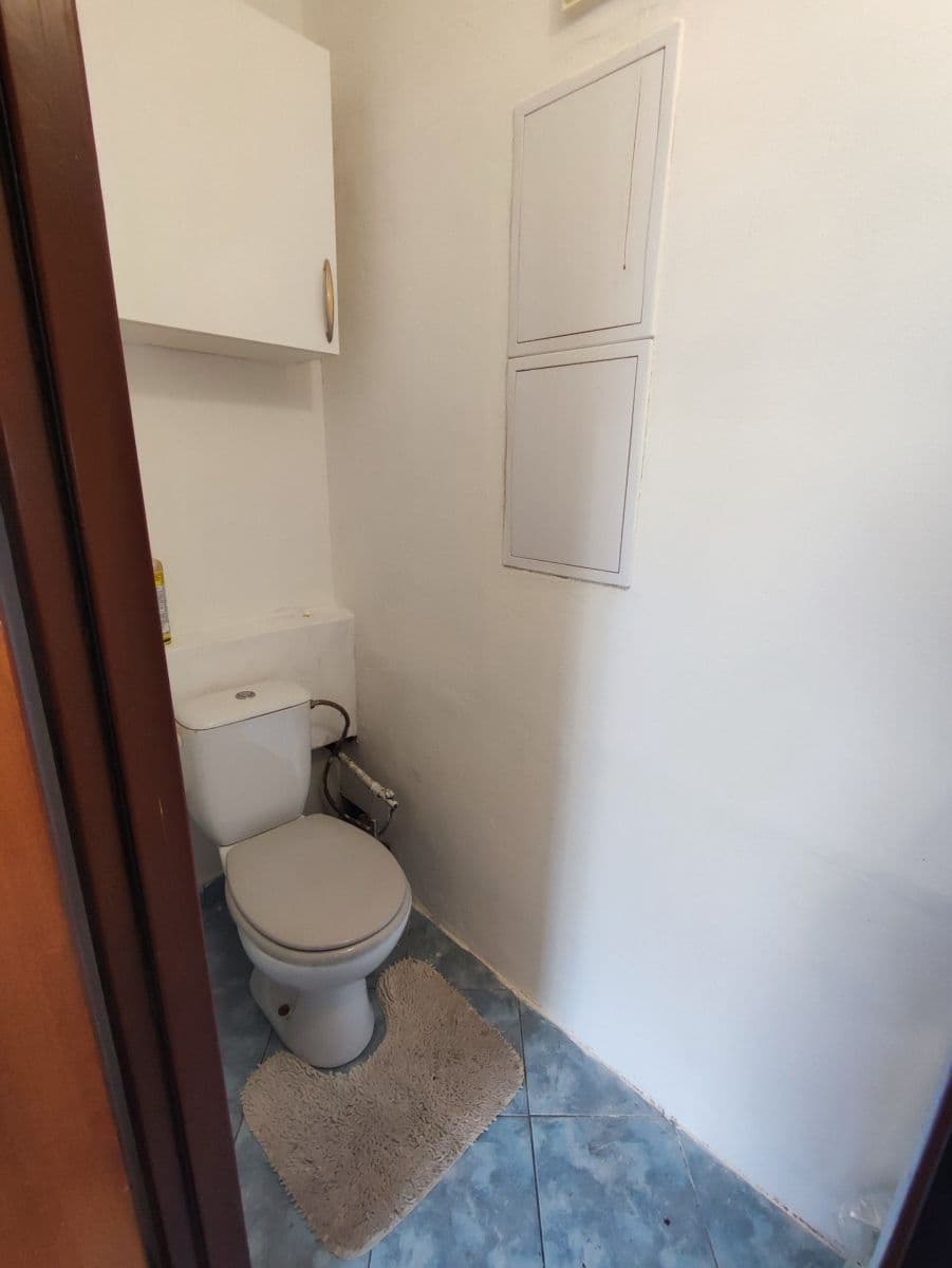 Prenájom bytu 3-izbový 74 m², Rovniankova, Petržalka, Bratislavský kraj Prenájom bytu 3-izbový 74 m², Rovniankova, Petržalka, Bratislavský kraj