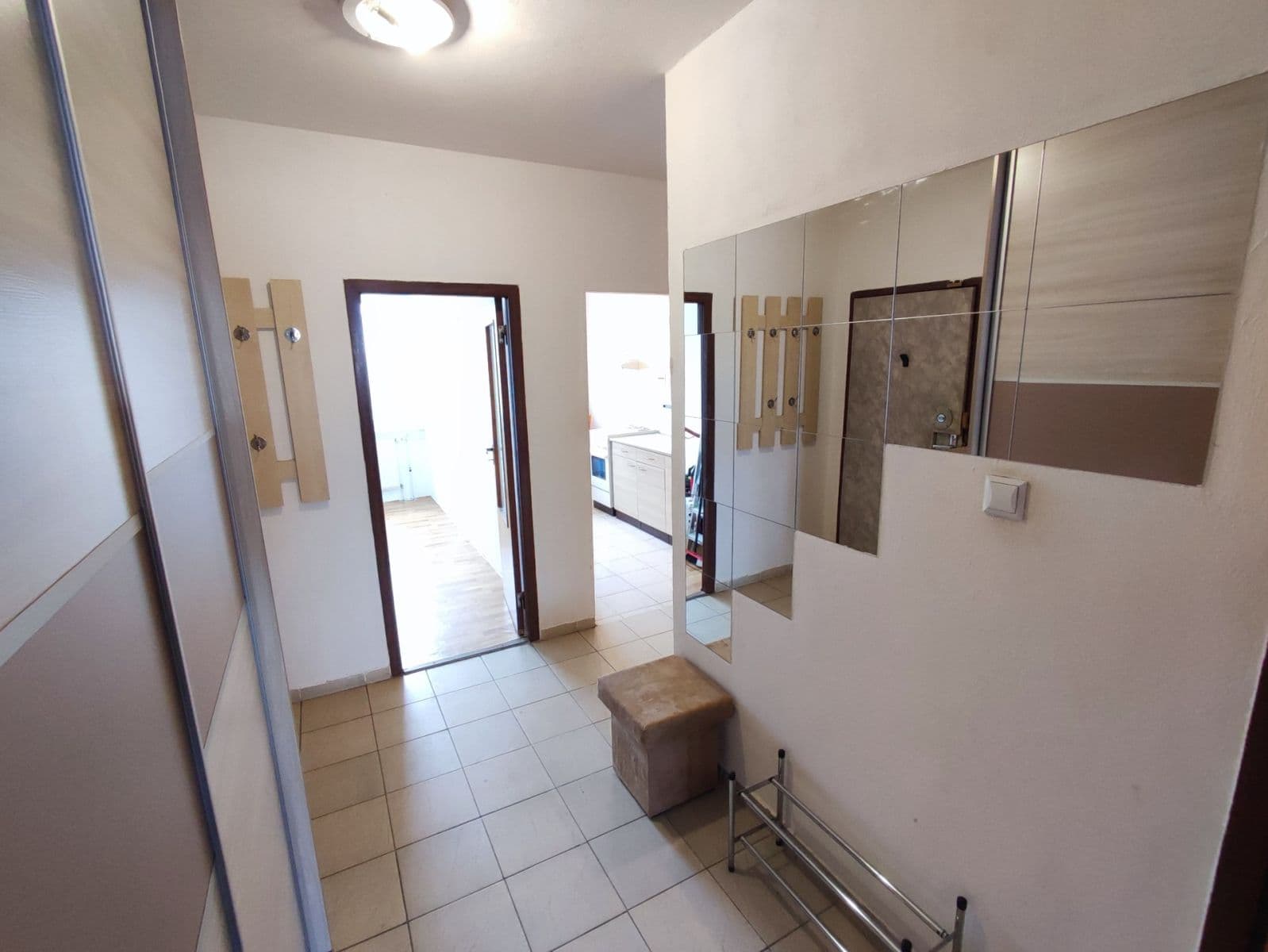 Prenájom bytu 3-izbový 74 m², Rovniankova, Petržalka, Bratislavský kraj Prenájom bytu 3-izbový 74 m², Rovniankova, Petržalka, Bratislavský kraj