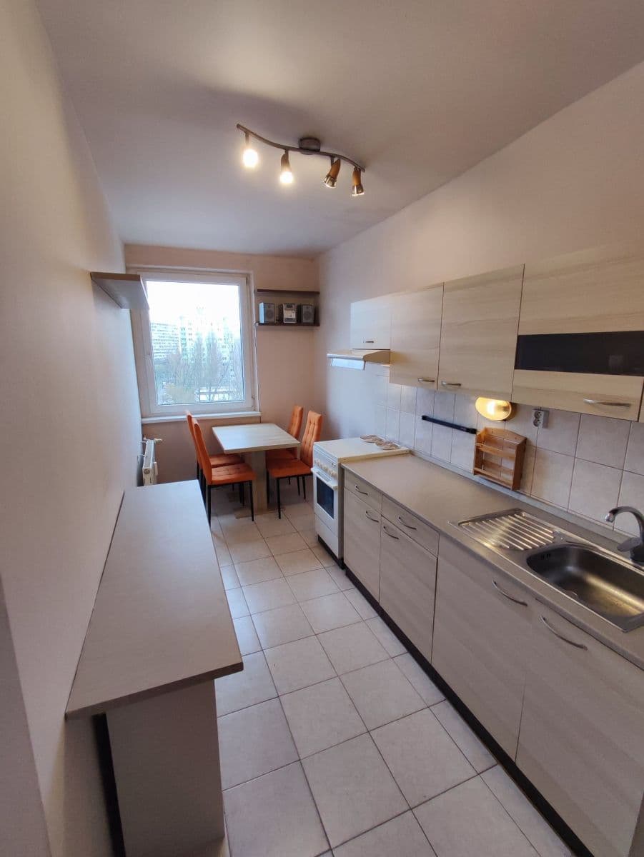 Prenájom bytu 3-izbový 74 m², Rovniankova, Petržalka, Bratislavský kraj Prenájom bytu 3-izbový 74 m², Rovniankova, Petržalka, Bratislavský kraj