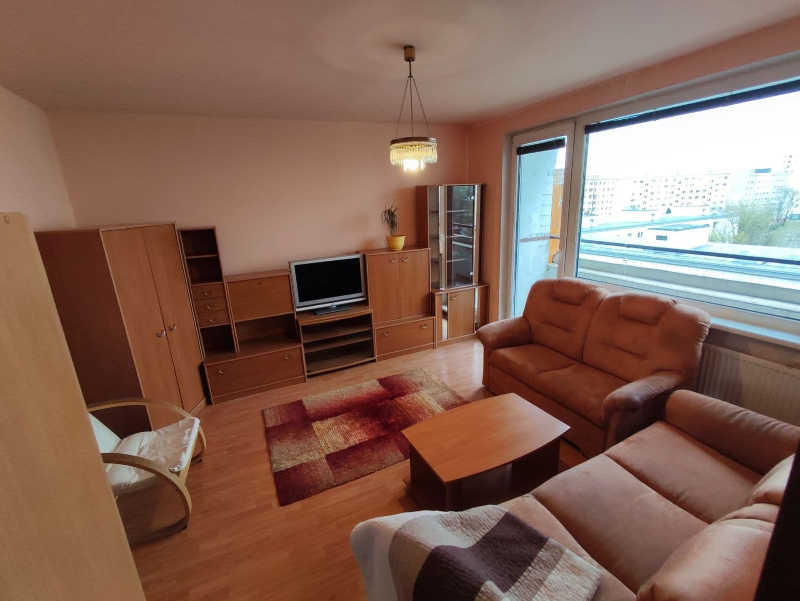 Prenájom bytu 3-izbový 74 m², Rovniankova, Petržalka, Bratislavský kraj Prenájom bytu 3-izbový 74 m², Rovniankova, Petržalka, Bratislavský kraj