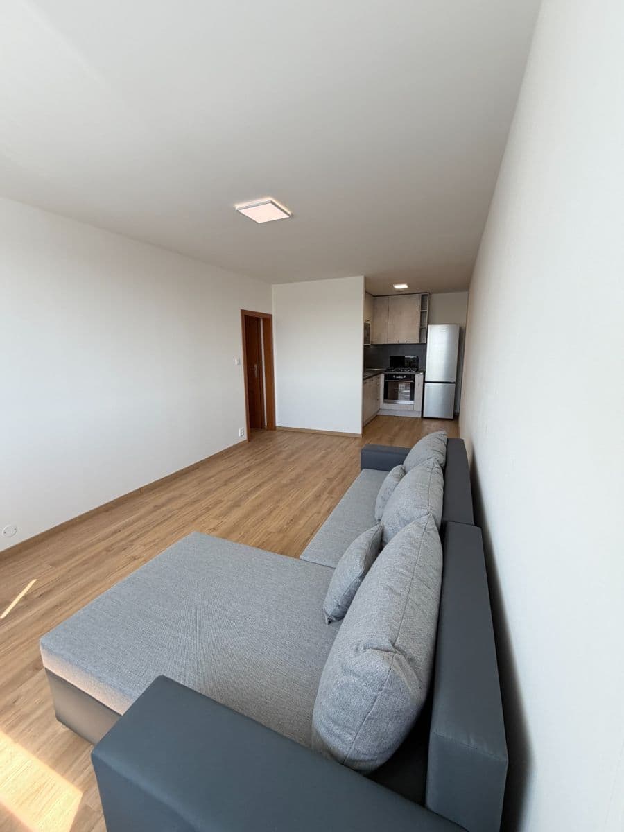 Prenájom bytu 2-izbový 43 m², Mnichovická, Praha, Praha Prenájom bytu 2-izbový 43 m², Mnichovická, Praha, Praha