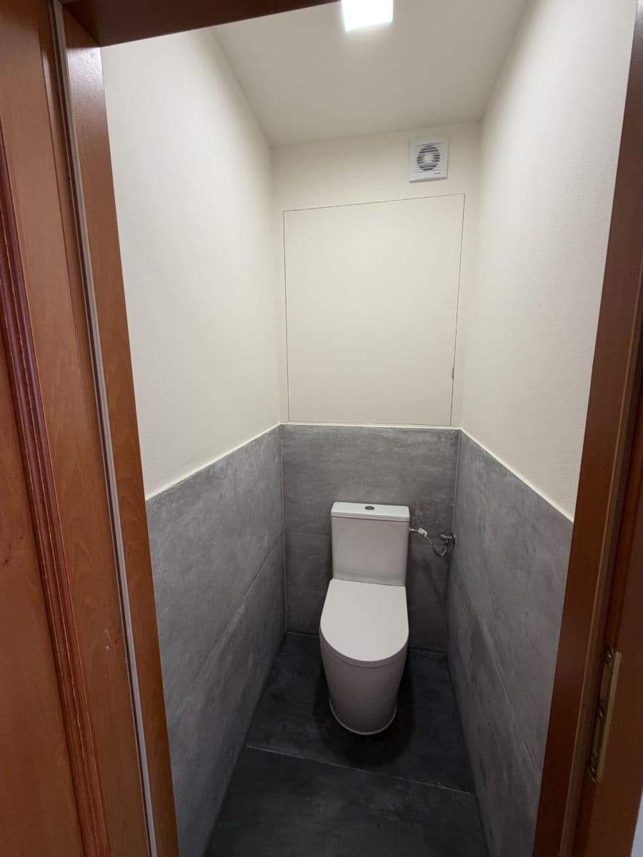 Prenájom bytu 2-izbový 43 m², Mnichovická, Praha, Praha Prenájom bytu 2-izbový 43 m², Mnichovická, Praha, Praha