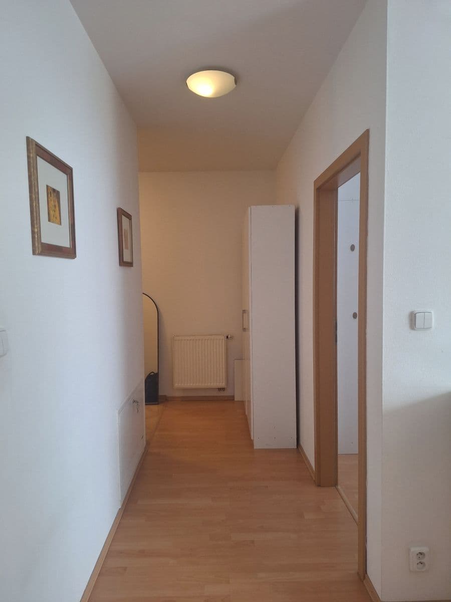 Predaj bytu 2-izbový 45 m², Zadunajská cesta, Petržalka, Bratislavský kraj Predaj bytu 2-izbový 45 m², Zadunajská cesta, Petržalka, Bratislavský kraj