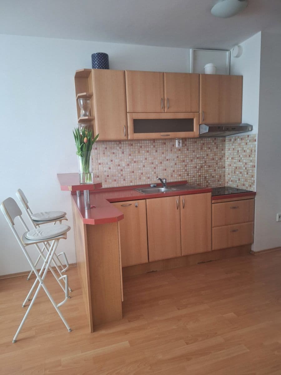 Predaj bytu 2-izbový 45 m², Zadunajská cesta, Petržalka, Bratislavský kraj Predaj bytu 2-izbový 45 m², Zadunajská cesta, Petržalka, Bratislavský kraj