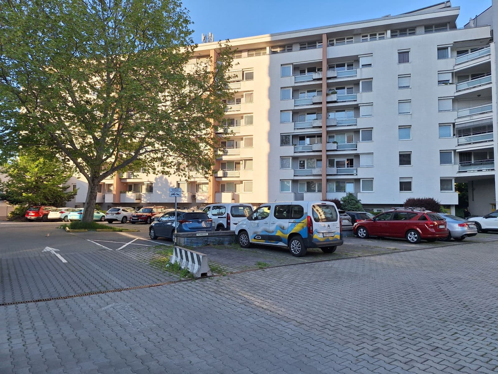 Predaj bytu 2-izbový 45 m², Zadunajská cesta, Petržalka, Bratislavský kraj Predaj bytu 2-izbový 45 m², Zadunajská cesta, Petržalka, Bratislavský kraj