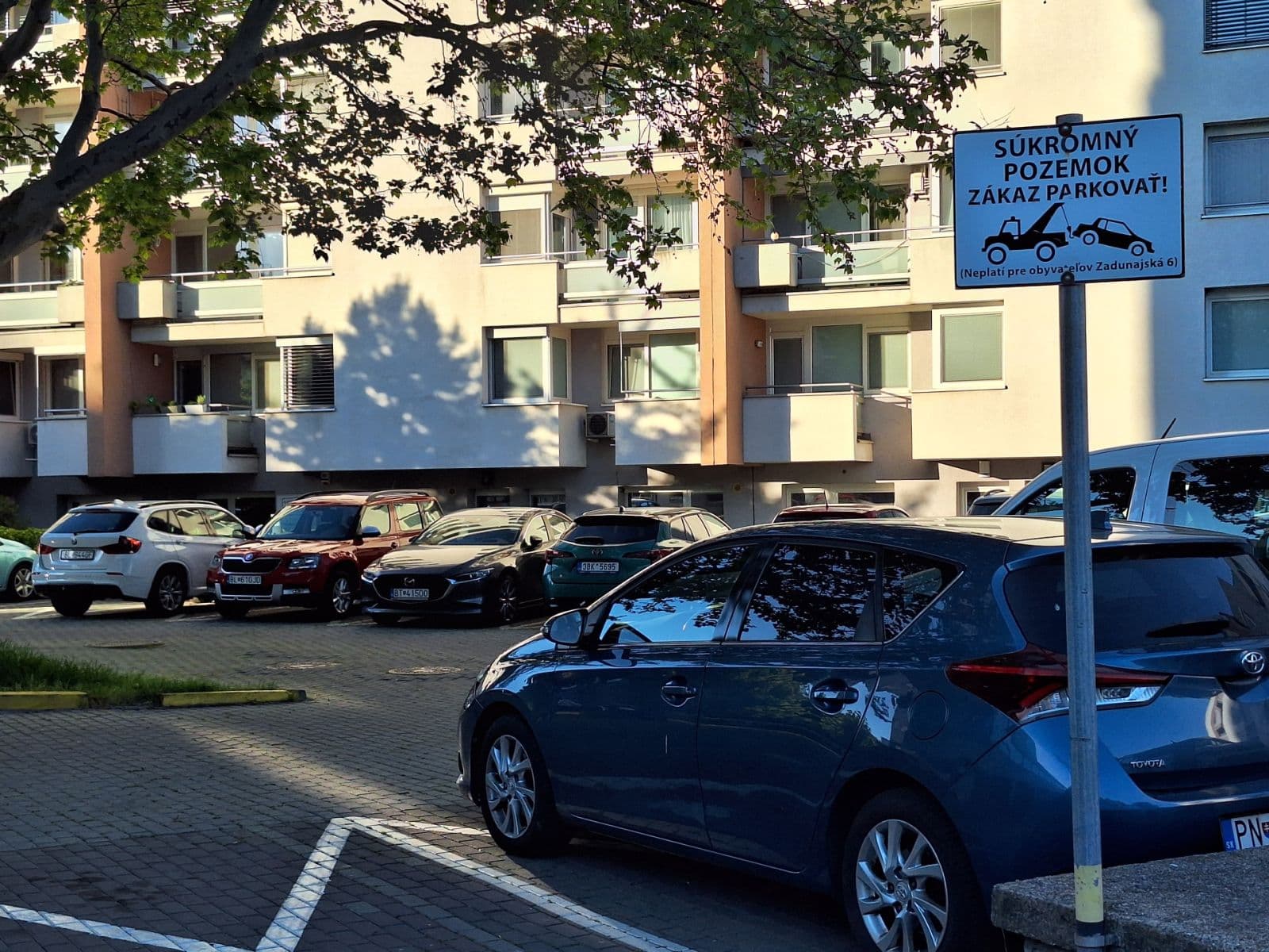 Predaj bytu 2-izbový 45 m², Zadunajská cesta, Petržalka, Bratislavský kraj Predaj bytu 2-izbový 45 m², Zadunajská cesta, Petržalka, Bratislavský kraj