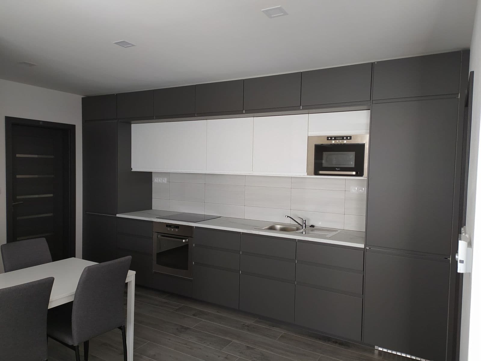 Prenájom bytu 2-izbový 42 m², Čisovická, Mníšek pod Brdy, Středočeský kraj Prenájom bytu 2-izbový 42 m², Čisovická, Mníšek pod Brdy, Středočeský kraj
