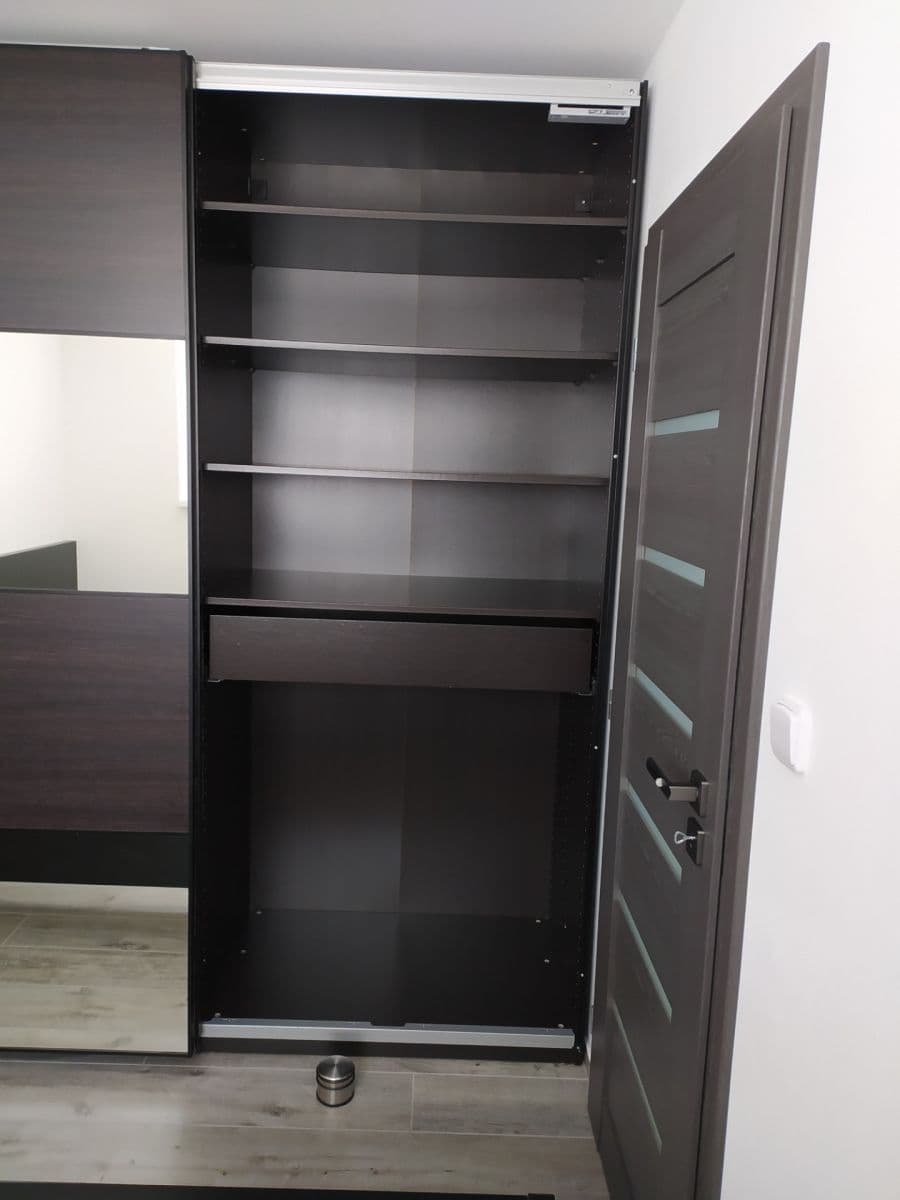 Prenájom bytu 2-izbový 42 m², Čisovická, Mníšek pod Brdy, Středočeský kraj Prenájom bytu 2-izbový 42 m², Čisovická, Mníšek pod Brdy, Středočeský kraj