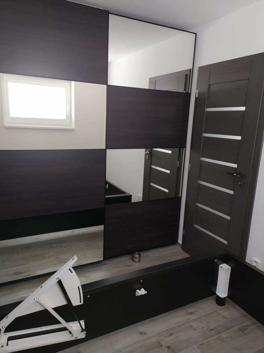Prenájom bytu 2-izbový 42 m², Čisovická, Mníšek pod Brdy, Středočeský kraj Prenájom bytu 2-izbový 42 m², Čisovická, Mníšek pod Brdy, Středočeský kraj