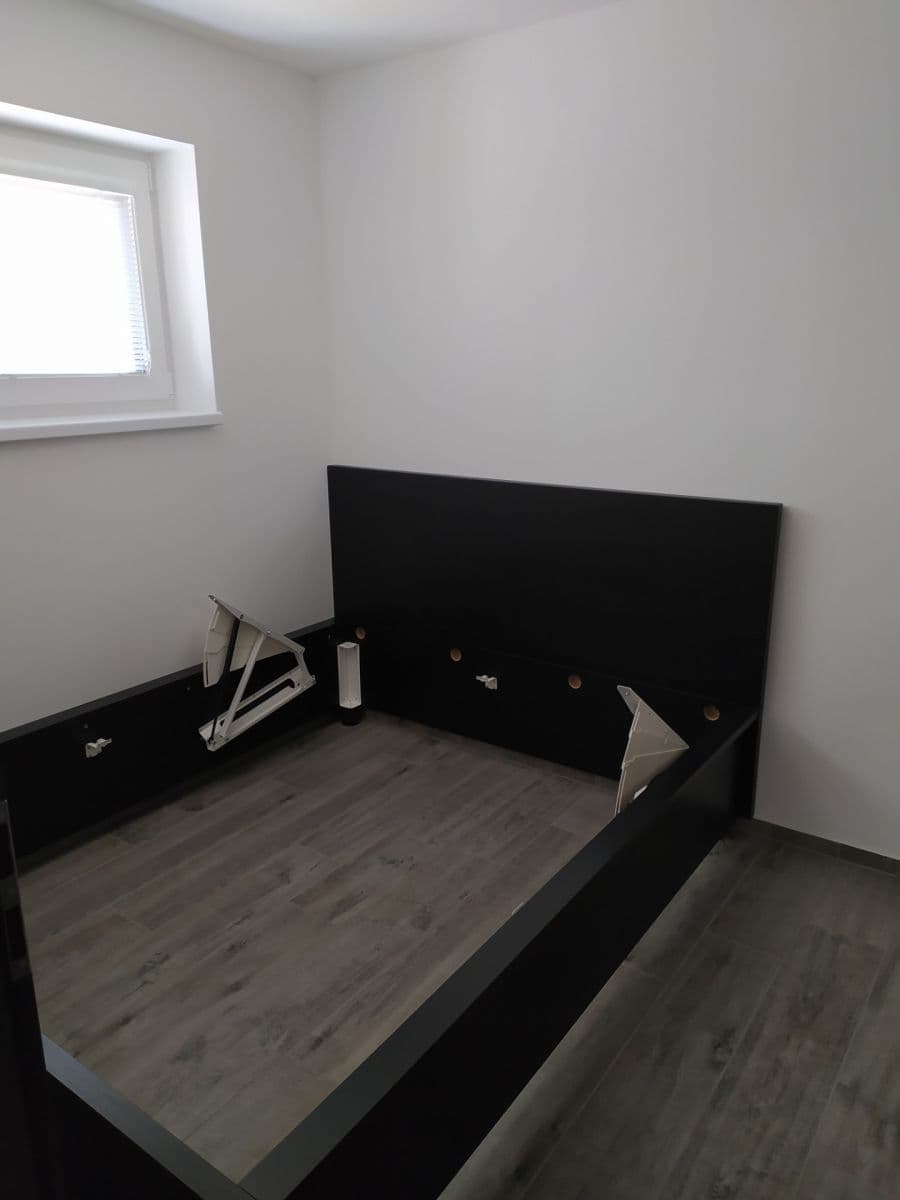 Prenájom bytu 2-izbový 42 m², Čisovická, Mníšek pod Brdy, Středočeský kraj Prenájom bytu 2-izbový 42 m², Čisovická, Mníšek pod Brdy, Středočeský kraj