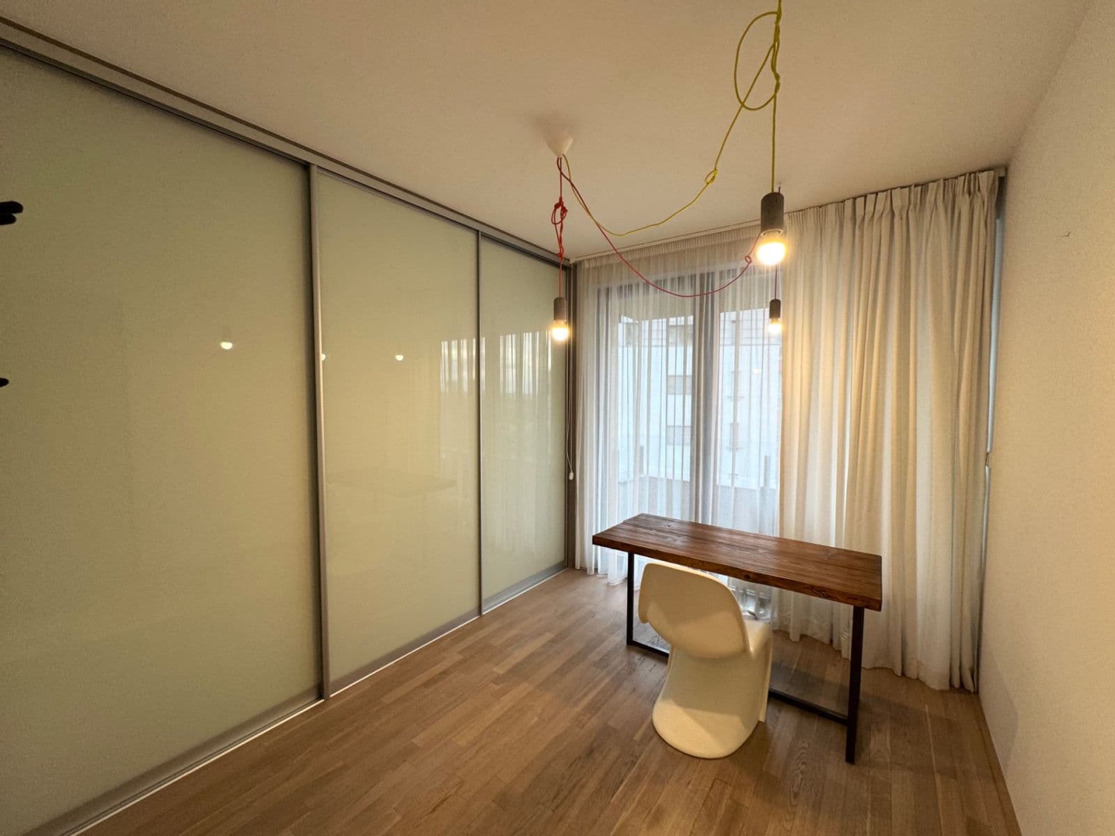 Prenájom bytu 4-izbový 92 m², U Dívčích hradů, Praha, Praha Prenájom bytu 4-izbový 92 m², U Dívčích hradů, Praha, Praha