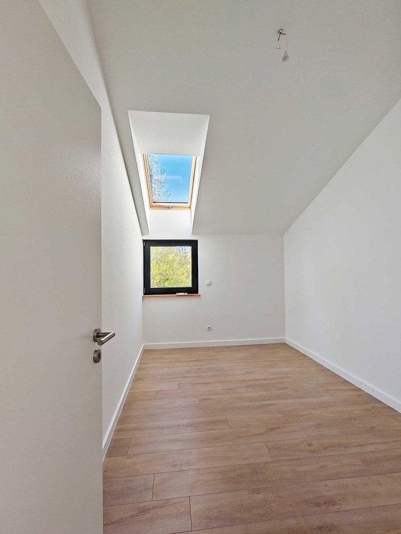 Prenájom bytu 4-izbový 115 m², Hochkirch, Sasko Prenájom bytu 4-izbový 115 m², Hochkirch, Sasko