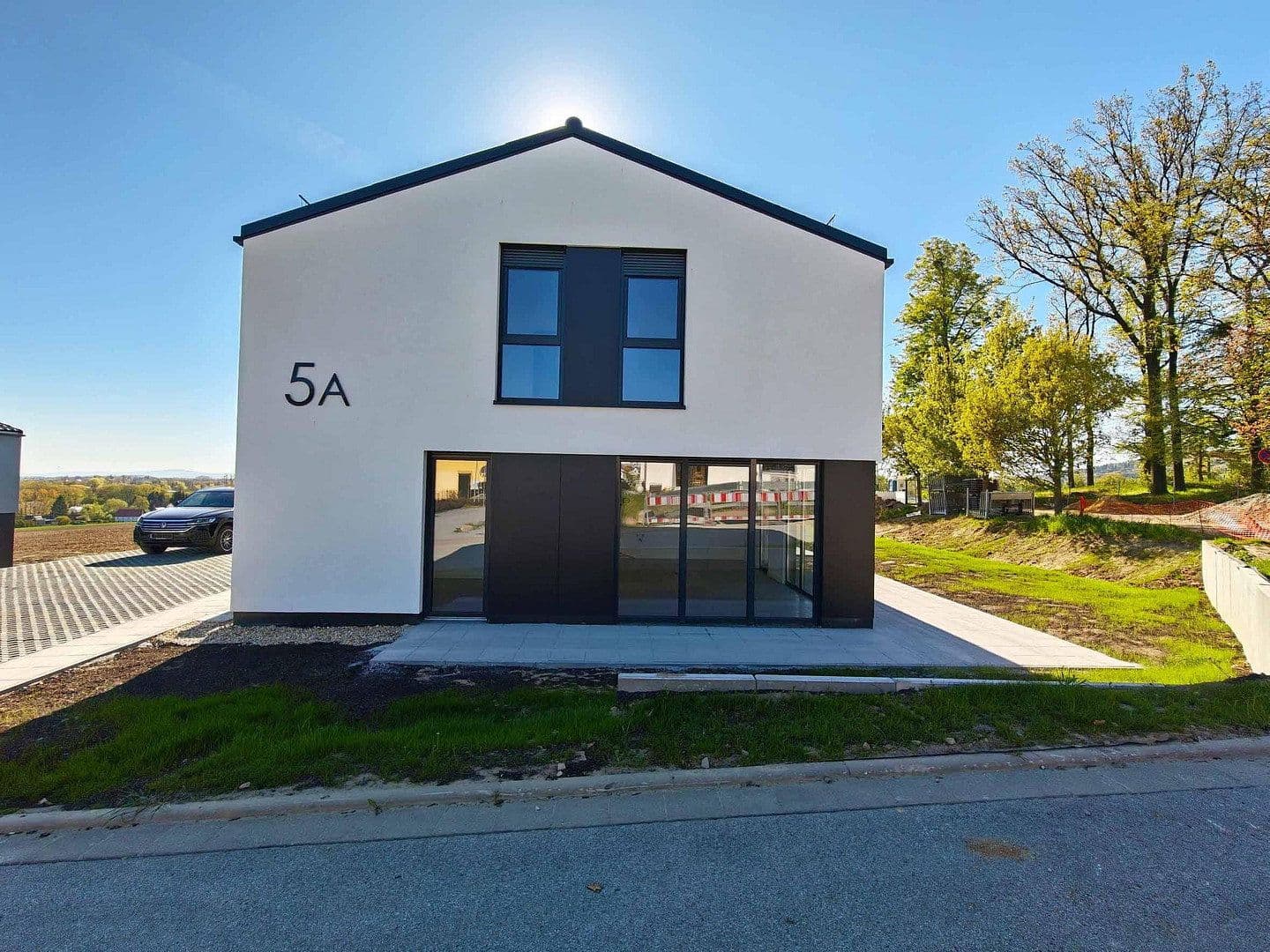 Prenájom bytu 4-izbový 115 m², Hochkirch, Sasko Prenájom bytu 4-izbový 115 m², Hochkirch, Sasko