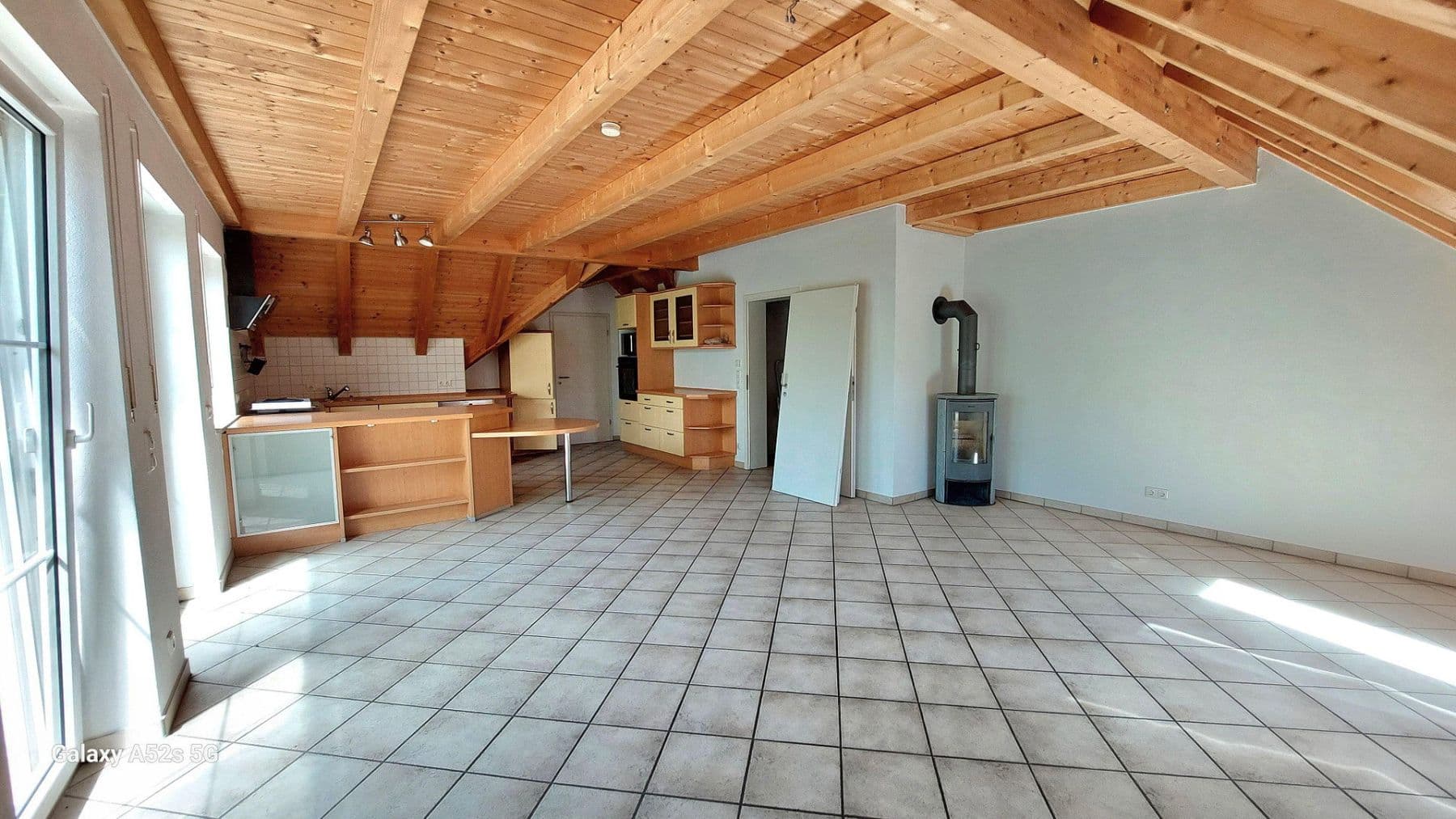 Prenájom bytu 4-izbový 150 m², Schweitenkirchen, Bavorsko Prenájom bytu 4-izbový 150 m², Schweitenkirchen, Bavorsko