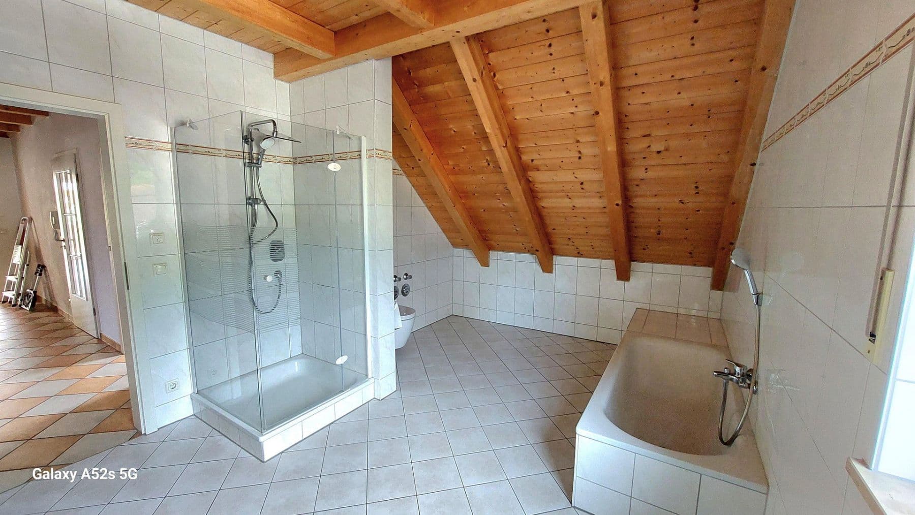 Prenájom bytu 4-izbový 150 m², Schweitenkirchen, Bavorsko Prenájom bytu 4-izbový 150 m², Schweitenkirchen, Bavorsko