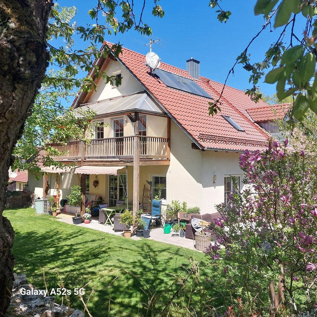 Prenájom bytu 4-izbový 150 m², Schweitenkirchen, Bavorsko Prenájom bytu 4-izbový 150 m², Schweitenkirchen, Bavorsko